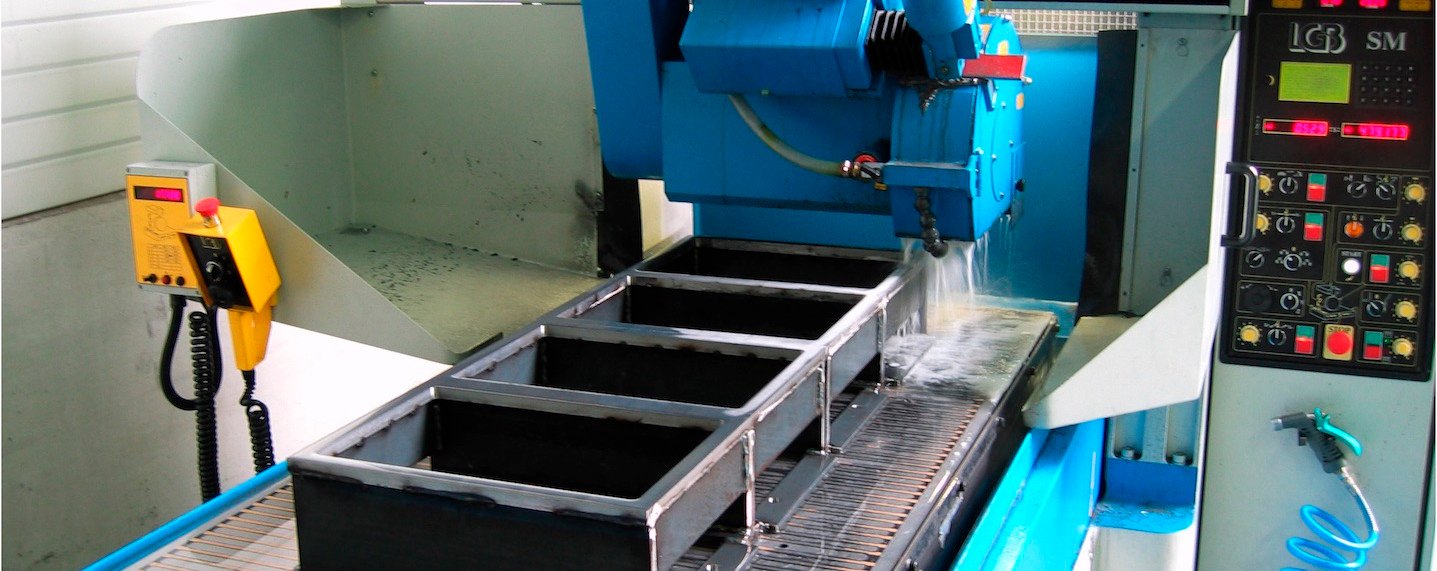CNC precisiebewerking in de productieruimte